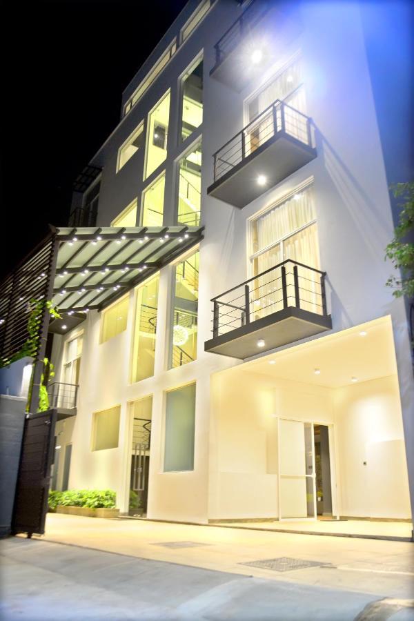 Belmont Boutique Hotel - Free Airport Shuttle Service Негомбо Экстерьер фото